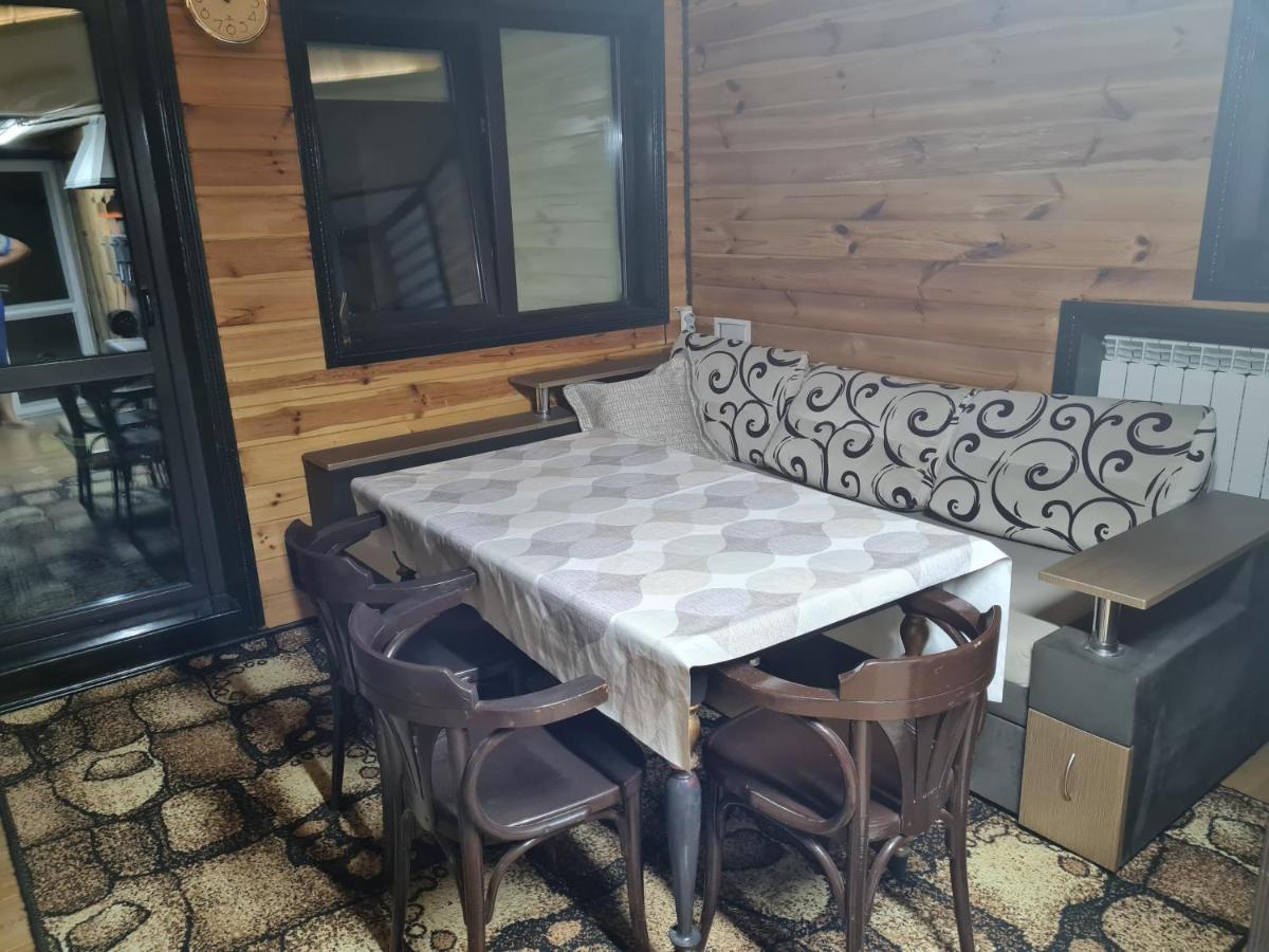 Apartament Деревянный 2-Х Комнатный Домик Kijów Zewnętrze zdjęcie